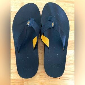 TEVA Women’s re-Flip Sandal Size 8